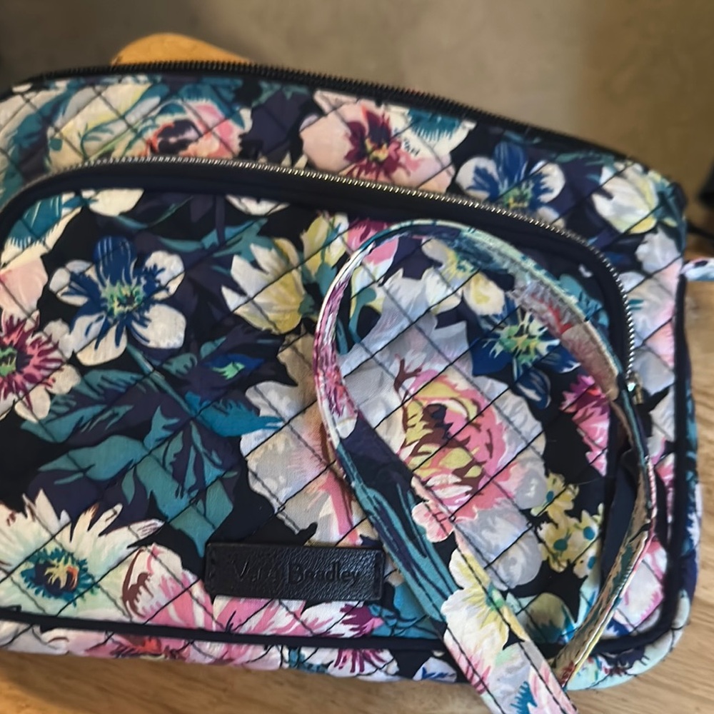Vera Bradley Floral Women's crossbody bag- Multicolor
